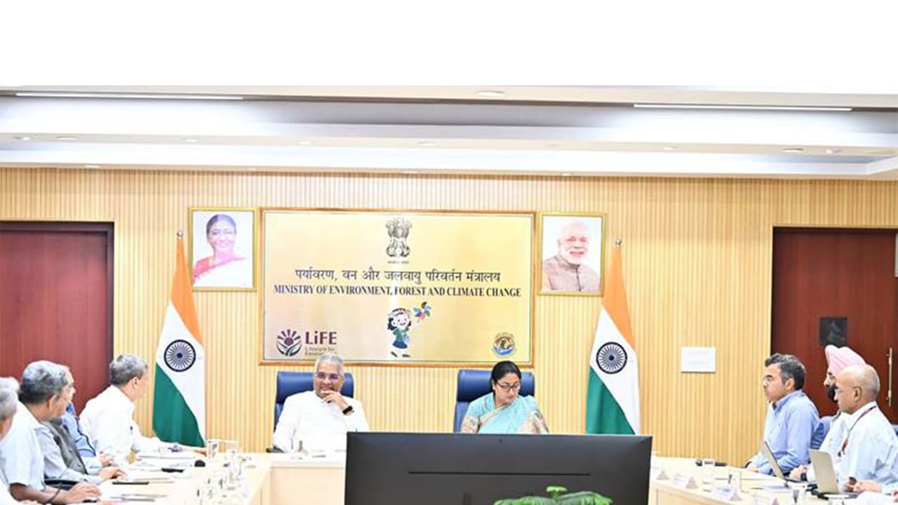 Union Environment Minister Bhupender Yadav with Delhi Chief Minister Rekha Gupta (Photo/Ministry of Environment) Union Environment Minister Bhupender Yadav with Delhi Chief Minister Rekha Gupta (Photo/Ministry of Environment)