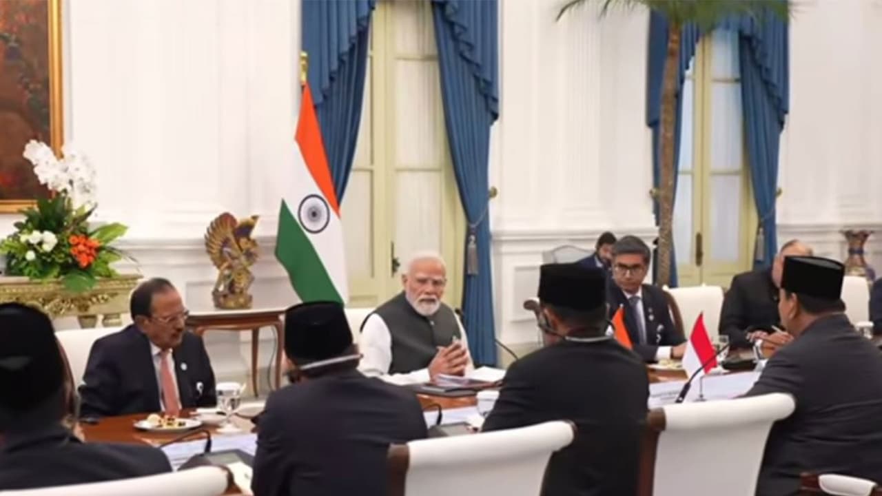 Prime Minister Narendra Modi and indonesian President Prabowo Subianto during delegation level talks (Photo/Youtube/Narendra Modi) Prime Minister Narendra Modi and indonesian President Prabowo Subianto during delegation level talks (Photo/Youtube/Narendra Modi)