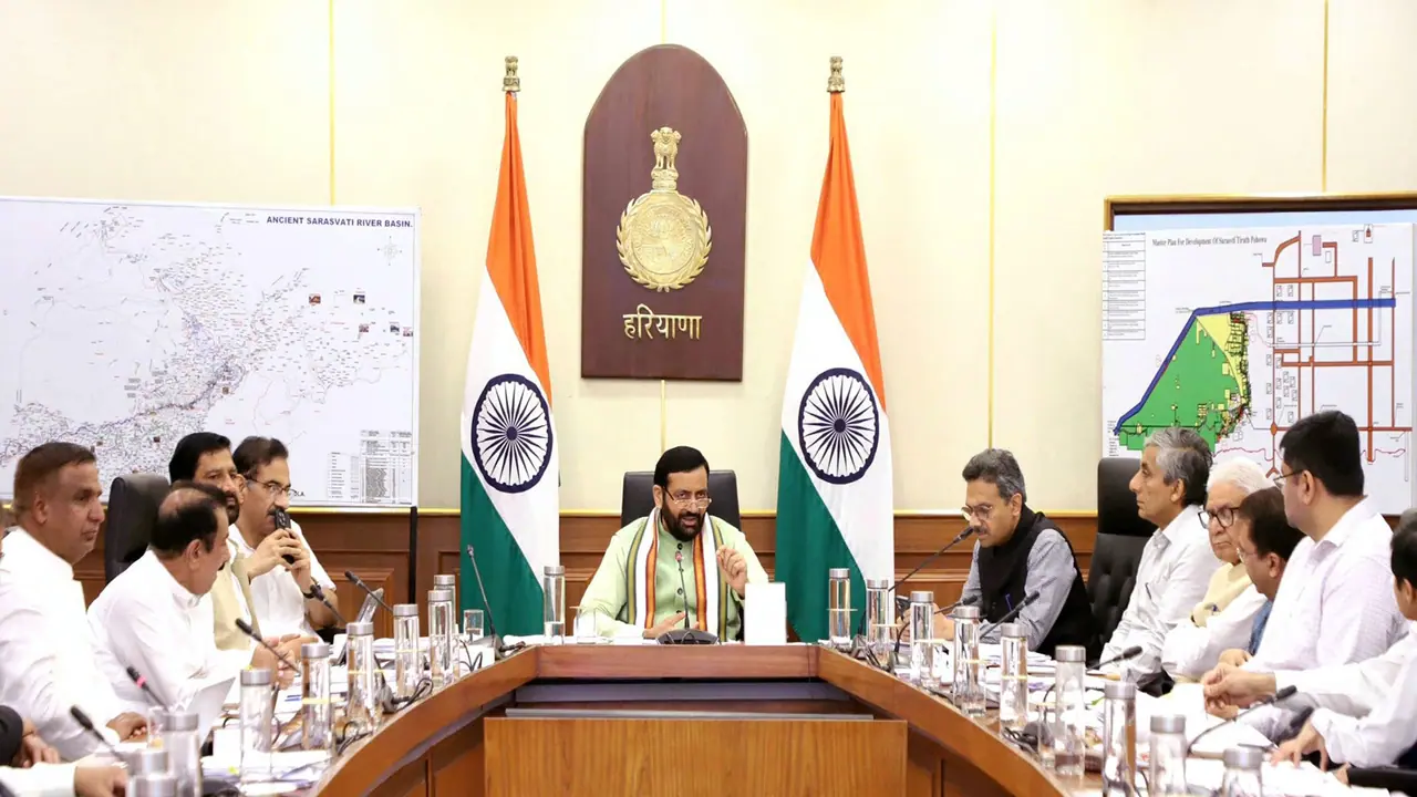 Haryana CM Nayab Singh Saini chairing meeting (Photo: x/@cmohry) Haryana CM Nayab Singh Saini chairing meeting (Photo: x/@cmohry)