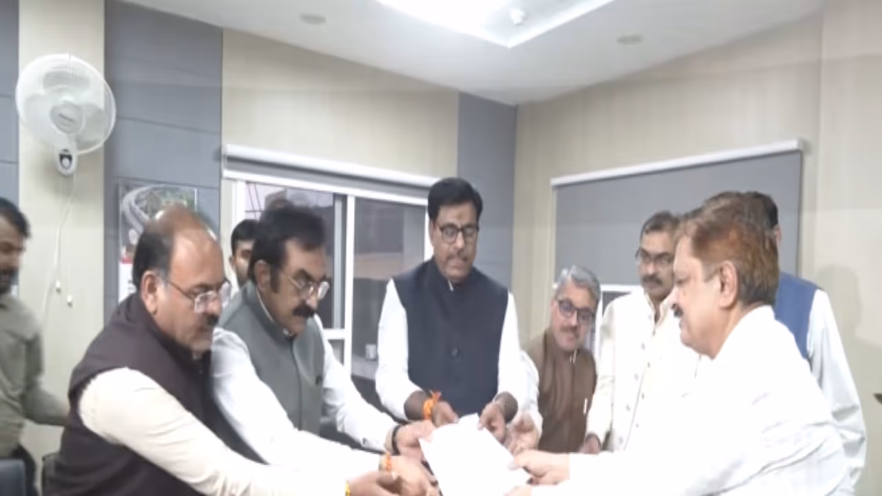 BJP delegation meeting CEO Sanjeev Kumar Jha (Photo/ANI) BJP delegation meeting CEO Sanjeev Kumar Jha (Photo/ANI)