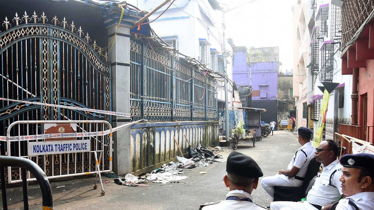 Durga Puja pandal stampede site in Kolkata (Photo/ANI) Durga Puja pandal stampede site in Kolkata (Photo/ANI)