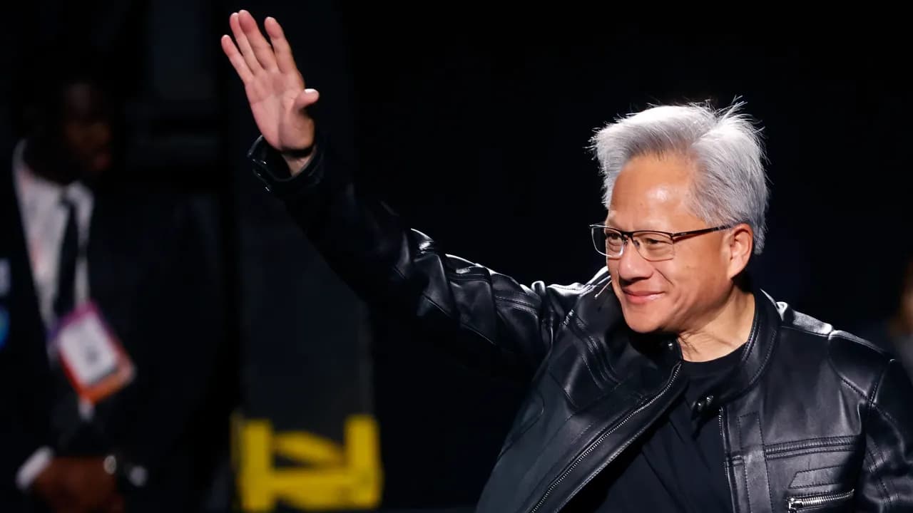 https://stocktwits.com/news-articles/markets/equity/jensen-huang-sells-first-100-k-nvidia-shares-under-new-plan/chm4TxhRRdq