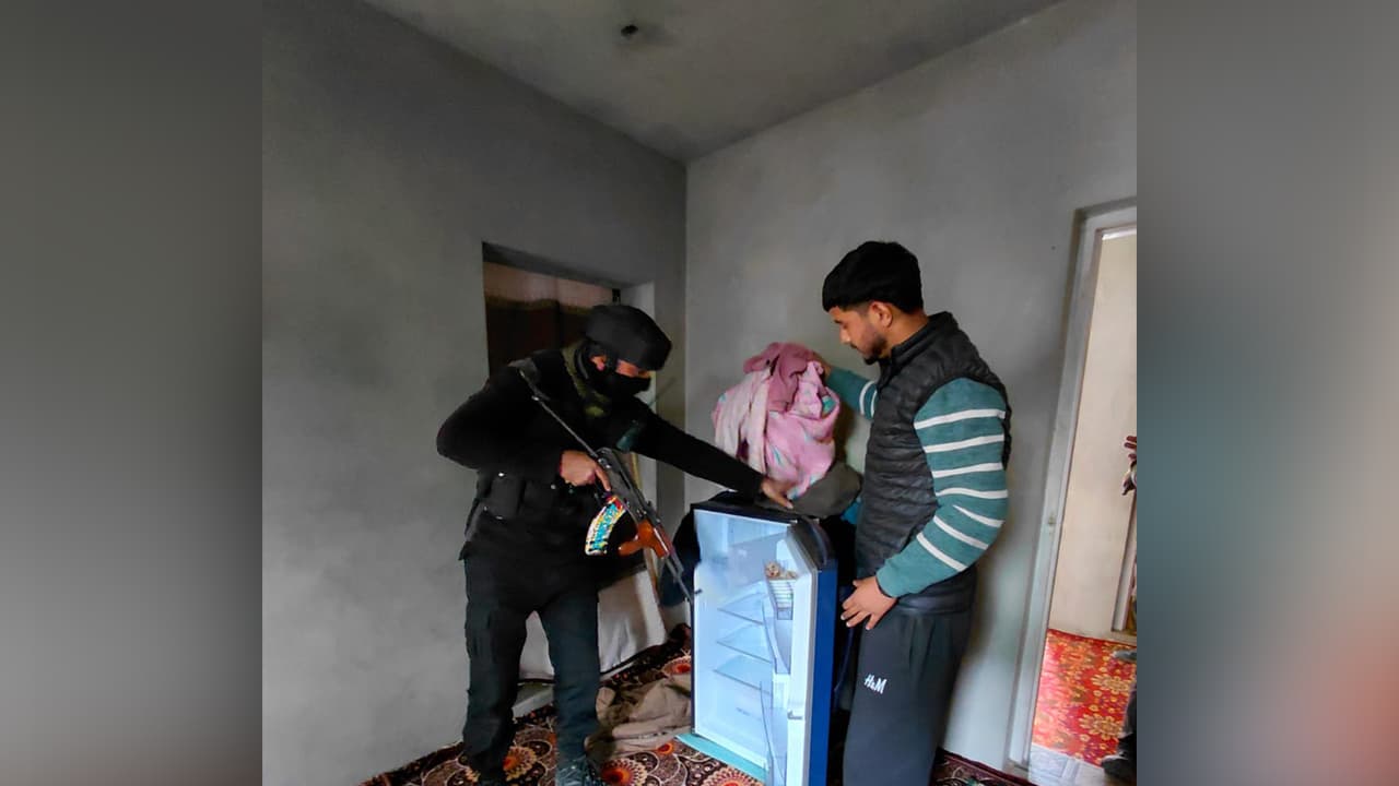 Security personnel conducting CASO operations in Pulwama district (Photo/Pulwama Police) Security personnel conducting CASO operations in Pulwama district (Photo/Pulwama Police)