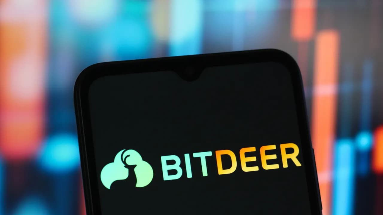 https://stocktwits.com/news articles/markets/cryptocurrency/bitcoin sale is not a concern no plans to stop crypto mining says bitdeer/cZRtkAQR4Uv https://stocktwits.com/news articles/markets/cryptocurrency/bitcoin sale is not a concern no plans to stop crypto mining says bitdeer/cZRtkAQR4Uv