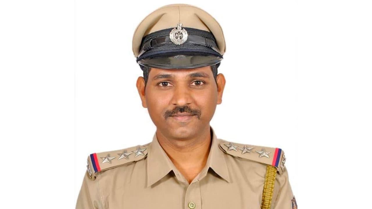 Deceased Bengaluru Police Inspector KB Ravi (Photo/X/@CMofKarnataka) Deceased Bengaluru Police Inspector KB Ravi (Photo/X/@CMofKarnataka)