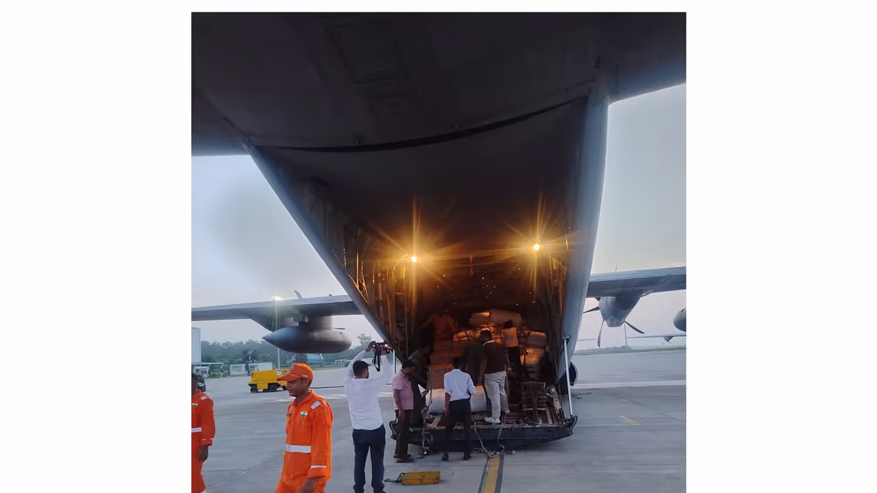 Third 10 tonne Indian aid consignment departs for flood hit Nepal (Photo/X@DrSJaishankar) Third 10 tonne Indian aid consignment departs for flood hit Nepal (Photo/X@DrSJaishankar)