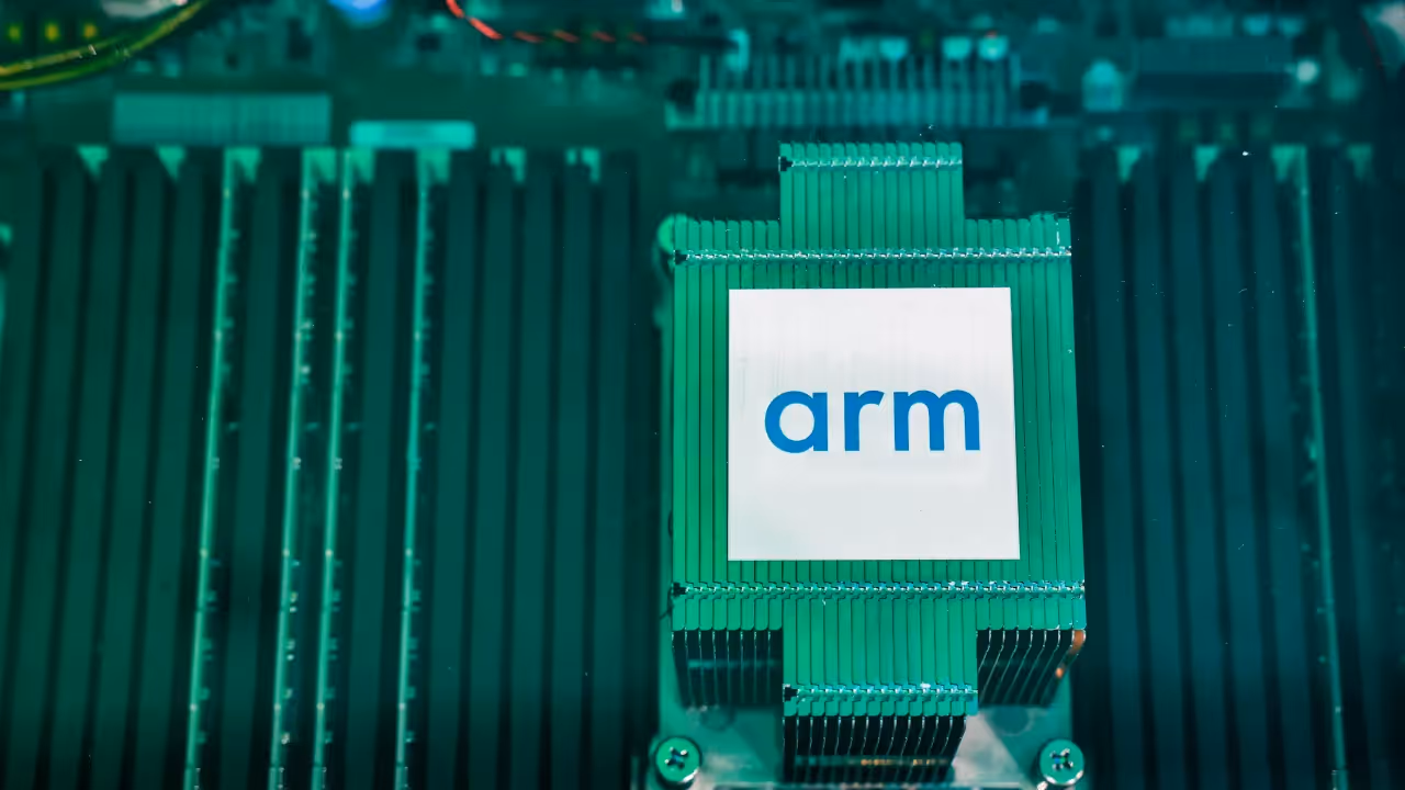 https://stocktwits.com/news articles/markets/equity/arm reportedly clocks 14 fold jump in data center clients in last 4 years/chFUyhqR50a