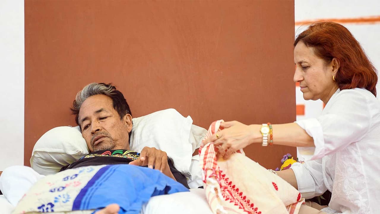Sonam Wangchuk with his wife Gitanjali J Angmo, on the 20th day of his indefinite hunger strike (File Photo/ANI) Sonam Wangchuk with his wife Gitanjali J Angmo, on the 20th day of his indefinite hunger strike (File Photo/ANI)