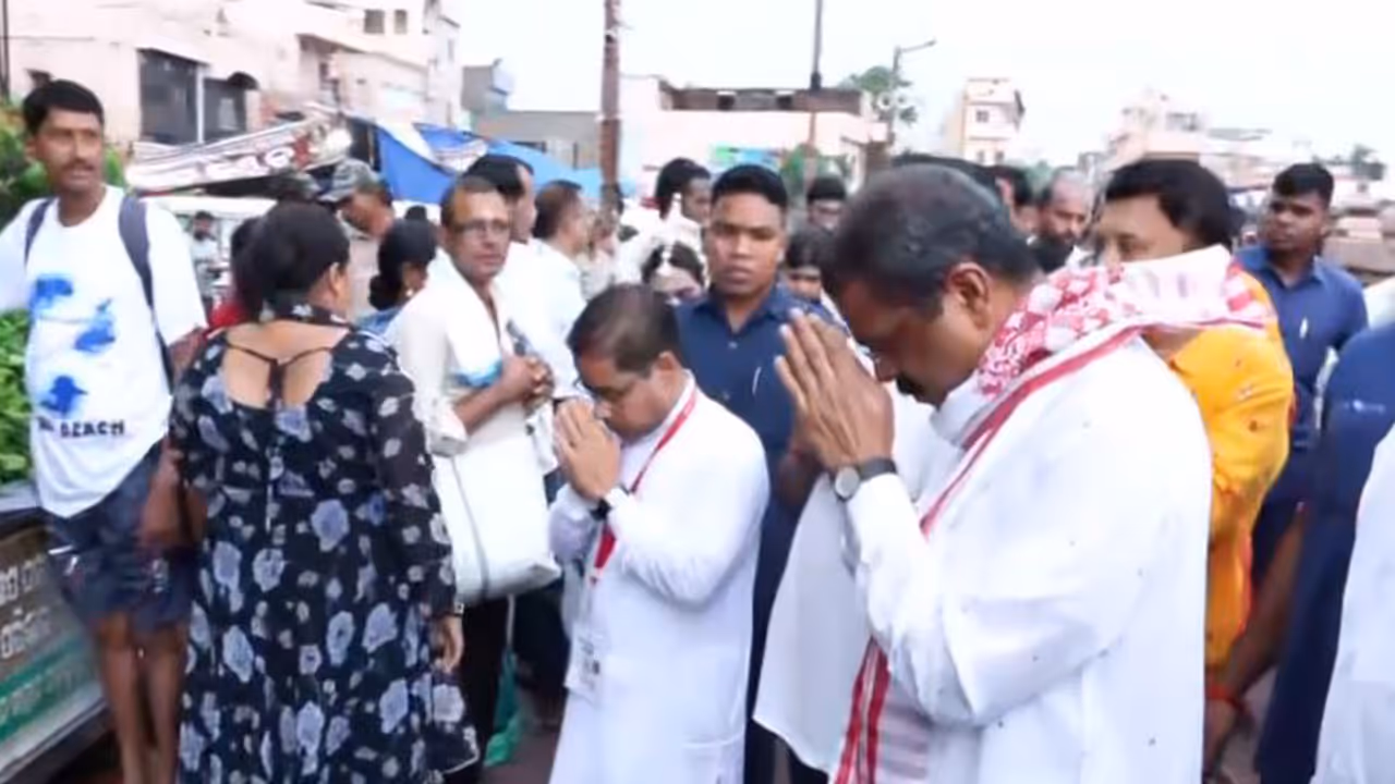 Union Education Minister Dharmendra Pradhan visits Shri Jagannath Temple ahead of annual Rath Yatra (Photo/ANI) Union Education Minister Dharmendra Pradhan visits Shri Jagannath Temple ahead of annual Rath Yatra (Photo/ANI)