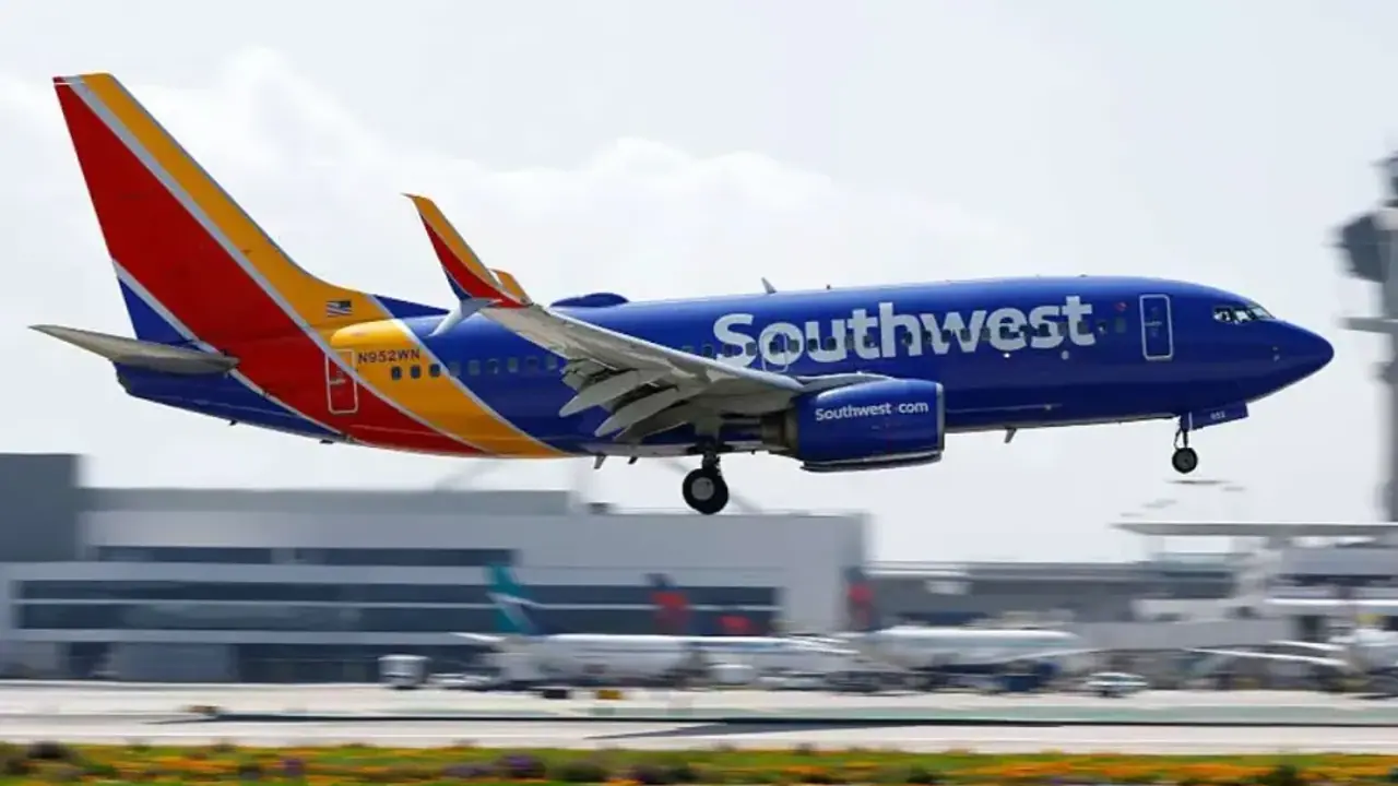 https://stocktwits.com/news articles/markets/equity/southwest airlines jets get pilot alert systems to prevent runway errors/chlnmr9RRR9