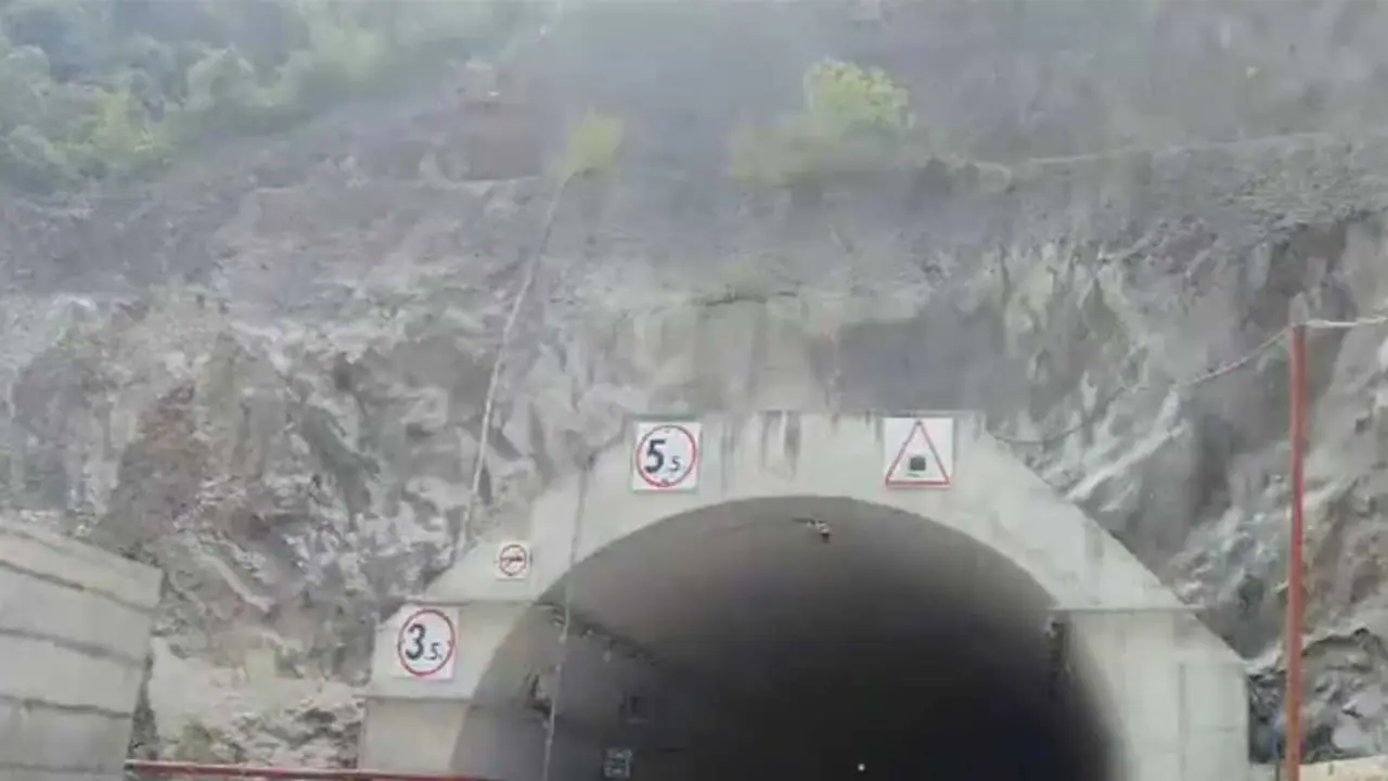 Under construction motor bridge and tunnel project in Rudraprayag (Photo/ANI) Under construction motor bridge and tunnel project in Rudraprayag (Photo/ANI)