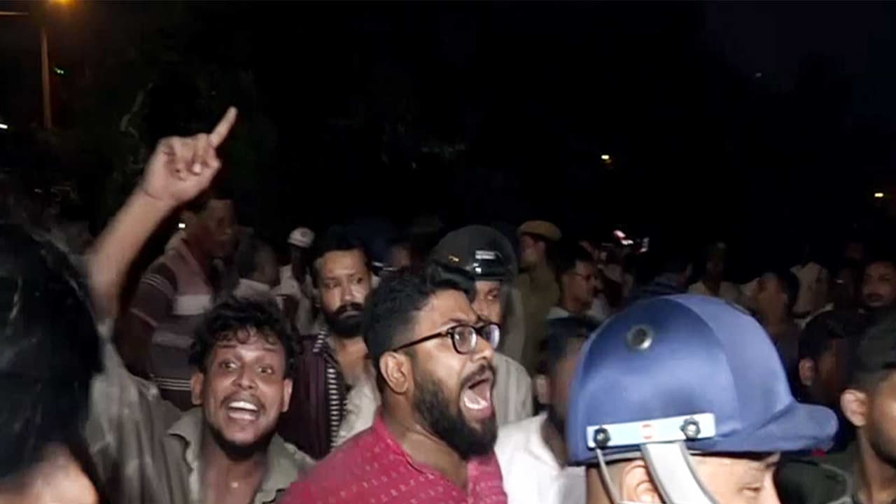 Clash breaks out during SRFTI event in Kolkata (Photo/ANI) Clash breaks out during SRFTI event in Kolkata (Photo/ANI)