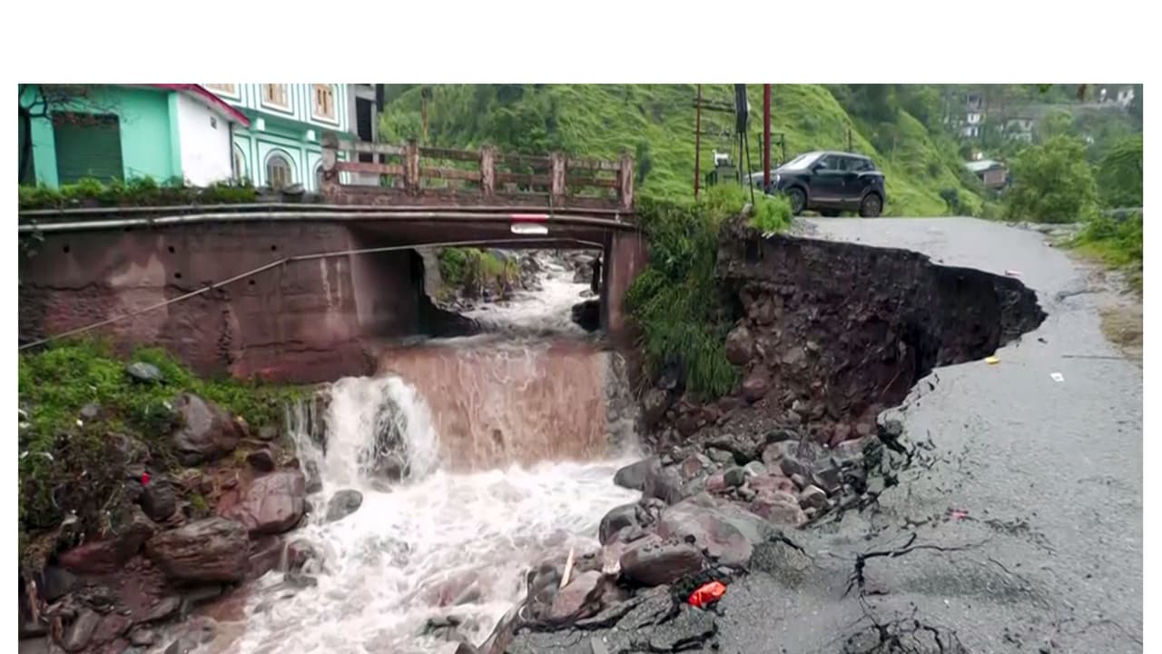 Flood situation in Jammu and Kashmir (File Photo/ANI) Flood situation in Jammu and Kashmir (File Photo/ANI)