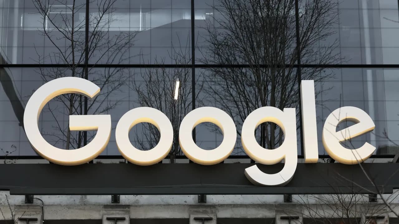 https://stocktwits.com/news articles/markets/equity/googl stock tumbles after losing top ai talent to openai anthropic/cZKMcYnR792 https://stocktwits.com/news articles/markets/equity/googl stock tumbles after losing top ai talent to openai anthropic/cZKMcYnR792