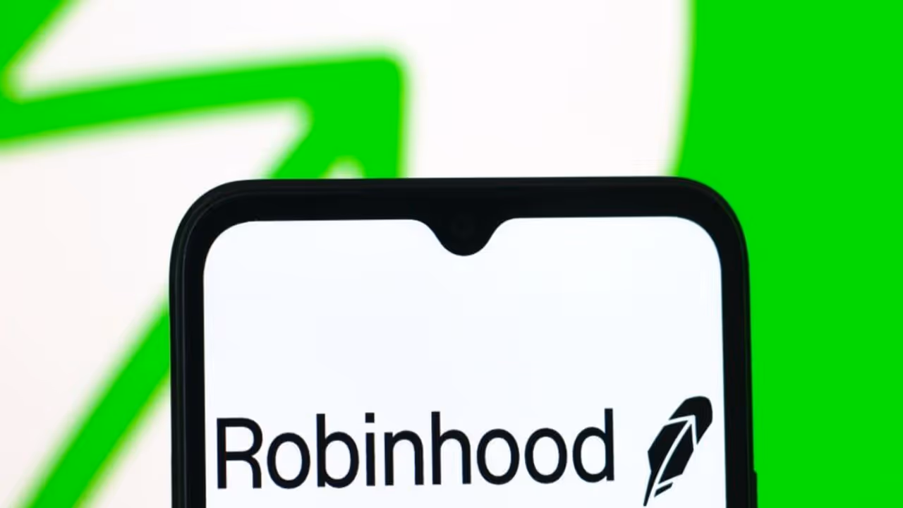 Robinhood Stock Surges After Launch Of Prediction Markets Hub: Retail’s Cautiously Optimistic