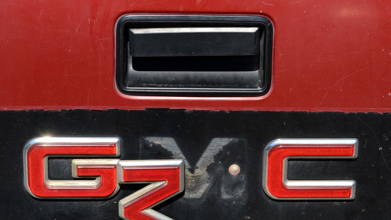 Detroit's 'Big Three' Auto Stocks Slide As Trump's Mexico, Canada Tariffs Kick In: Is Retail Feeling The Heat?