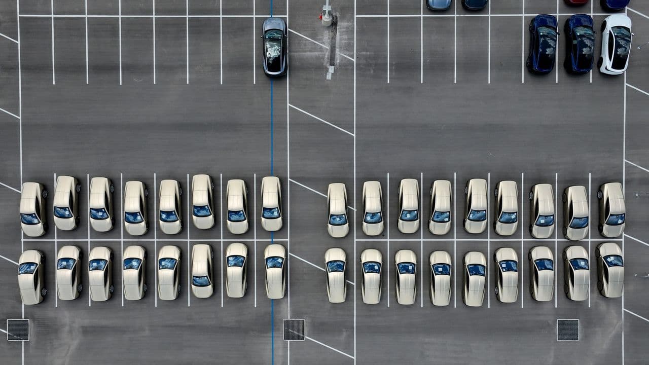 https://stocktwits.com/news articles/markets/equity/tesla s robotaxi now ships with built in starlink musk says it s coming to every car/cZoj6ZVRJff https://stocktwits.com/news articles/markets/equity/tesla s robotaxi now ships with built in starlink musk says it s coming to every car/cZoj6ZVRJff