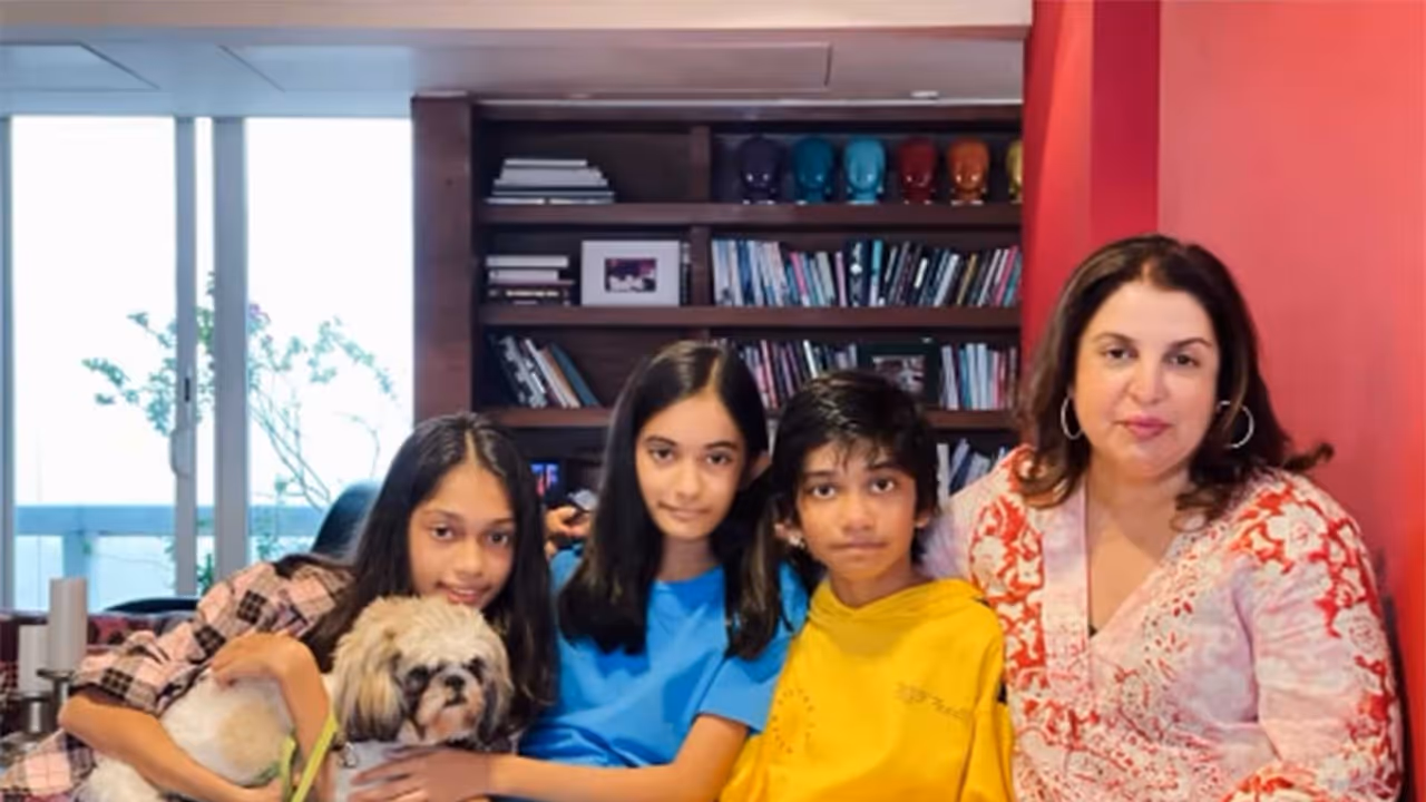 Farah Khan with her kids (Photo/instagram/@farahkhankunder) Farah Khan with her kids (Photo/instagram/@farahkhankunder)
