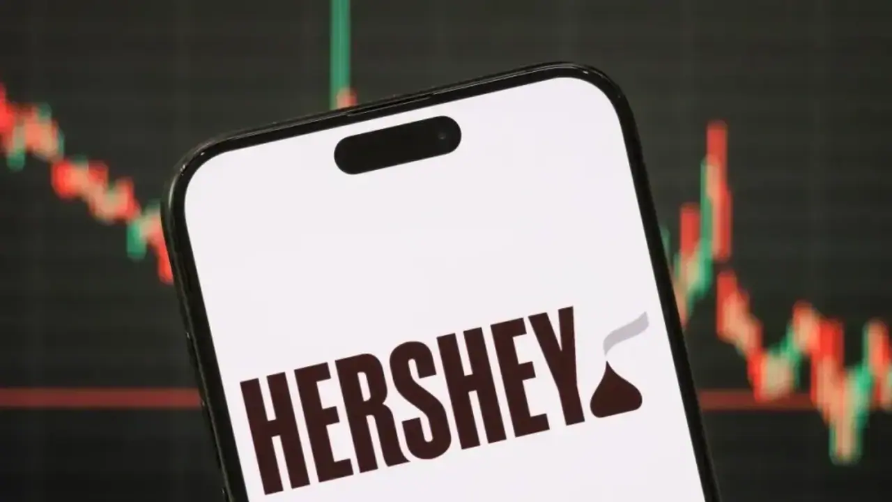https://stocktwits.com/news-articles/markets/equity/hershey-tops-q1-results-estimates/chLU20bRb0O