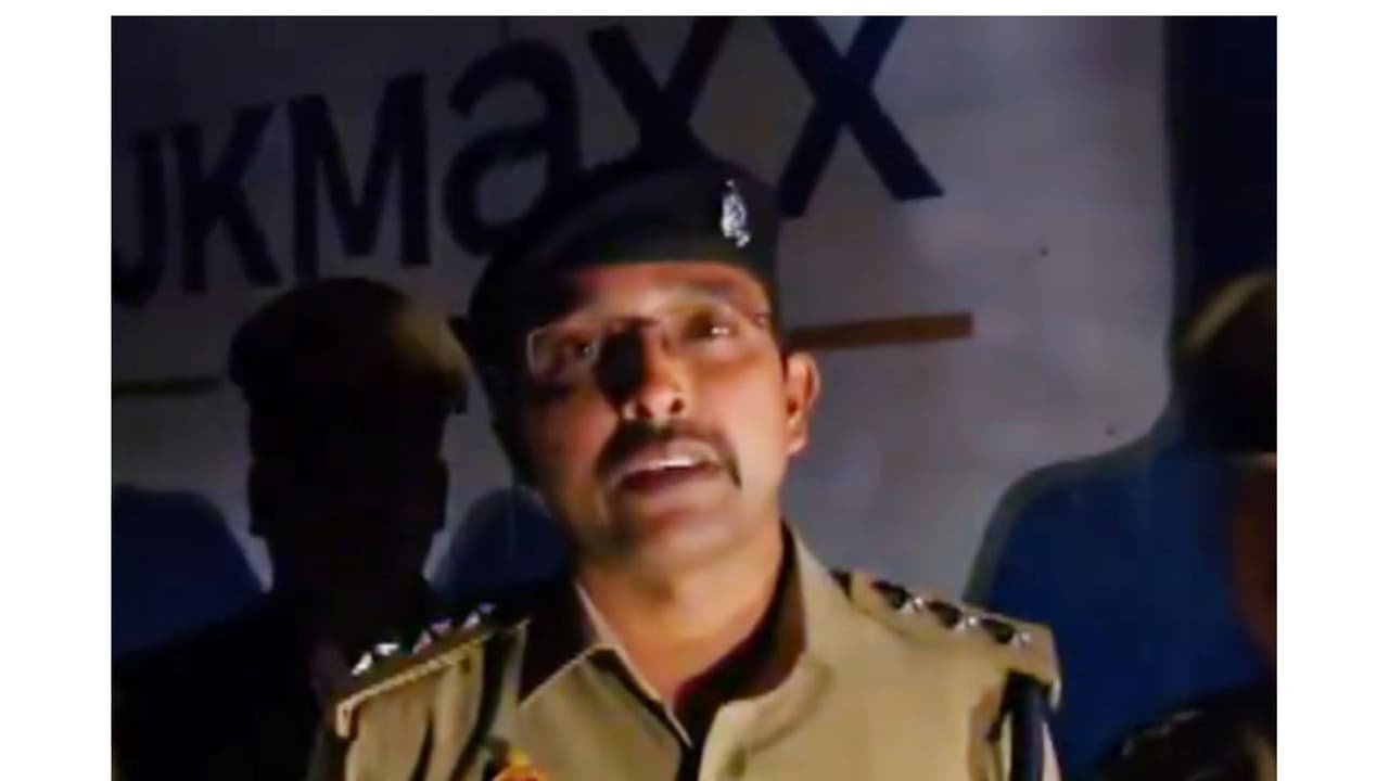 Hapur DSP Varun Mishra (Photo/Hapur Police) Hapur DSP Varun Mishra (Photo/Hapur Police)