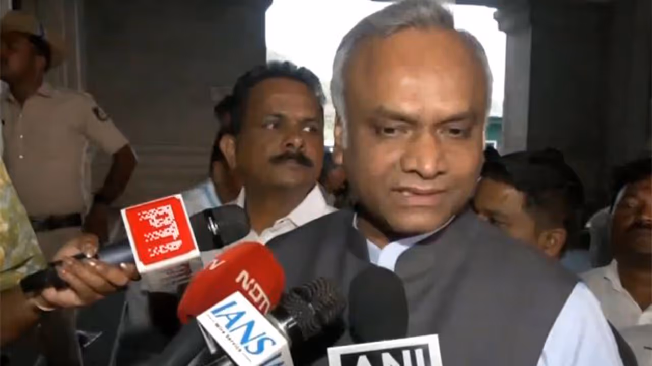 Karnataka Minister Priyank Kharge (Photo/ANI) Karnataka Minister Priyank Kharge (Photo/ANI)