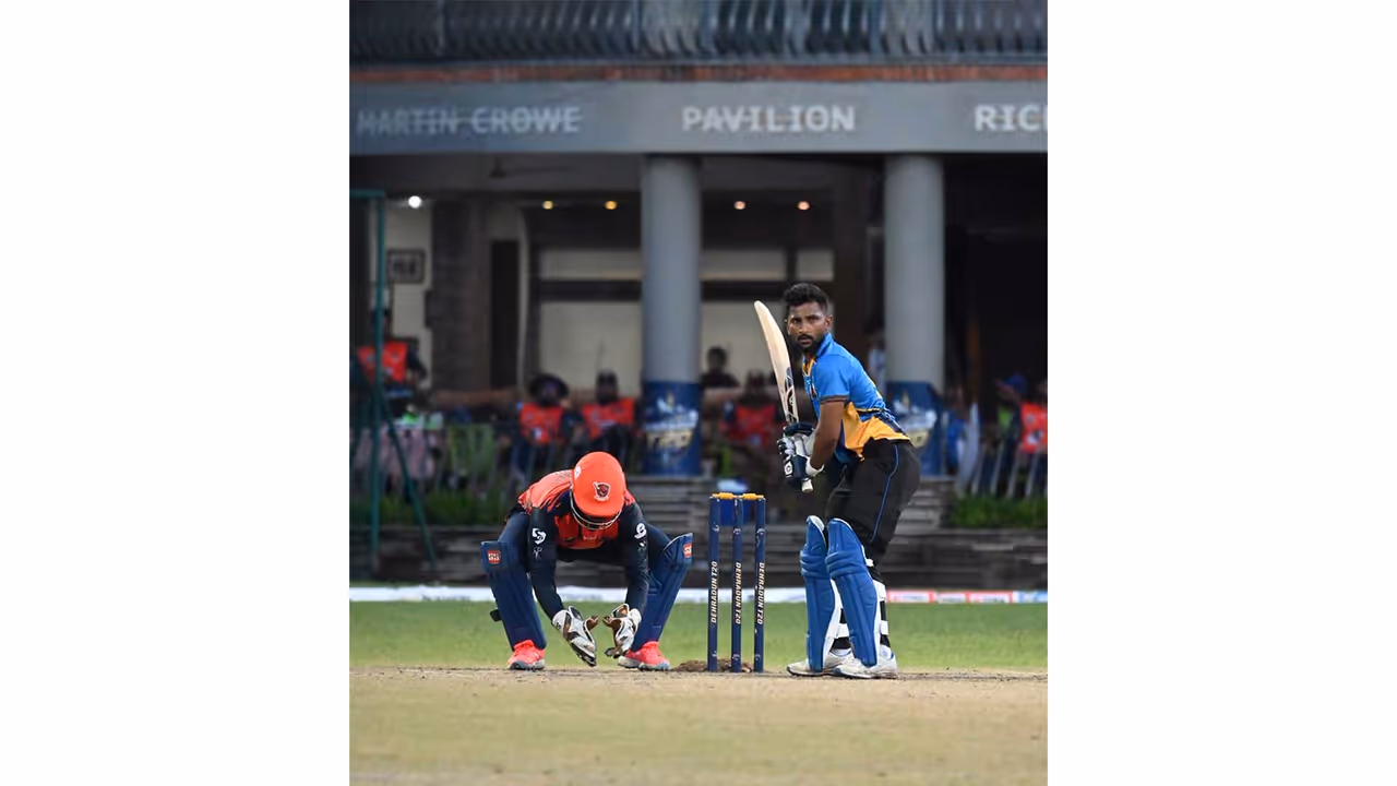Vikasnagar Dhamaka and Selakui Strikers players in action (Photo: Dehradun T20 League) Vikasnagar Dhamaka and Selakui Strikers players in action (Photo: Dehradun T20 League)