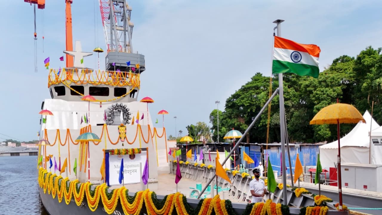 Indian Navy launches Machilipatnam BY 529 (Photo/IndianNavy) Indian Navy launches Machilipatnam BY 529 (Photo/IndianNavy)