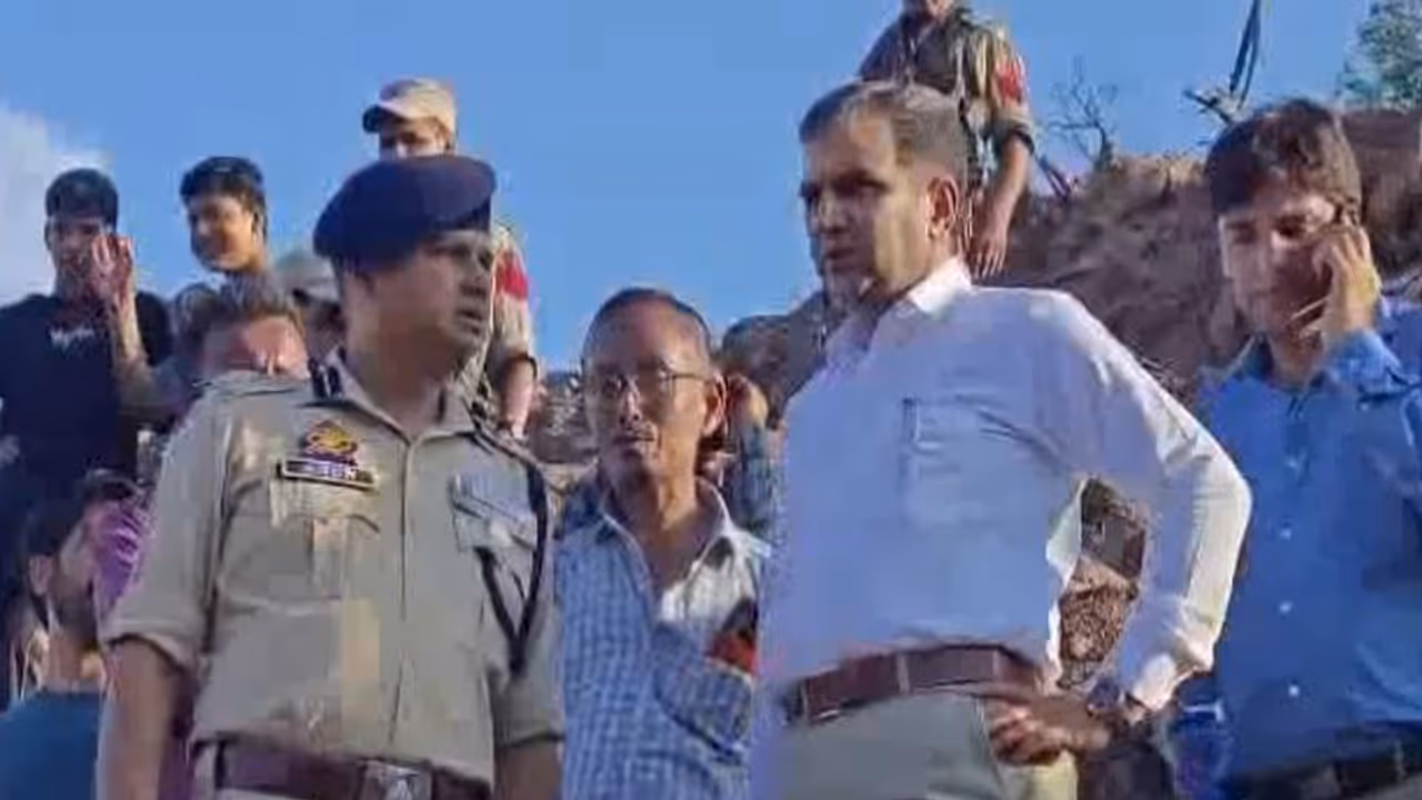 Deputy Commissioner Ramban Mohammad Alyas Khan reviewing the ongoing restoration work (Photo/ANI) Deputy Commissioner Ramban Mohammad Alyas Khan reviewing the ongoing restoration work (Photo/ANI)