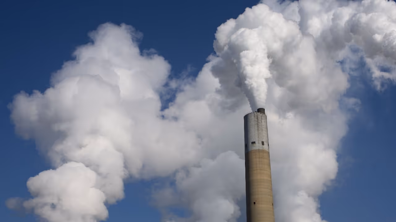 FirstEnergy Stock Slips After Wolfe Downgrade, But Retail Remains Optimistic