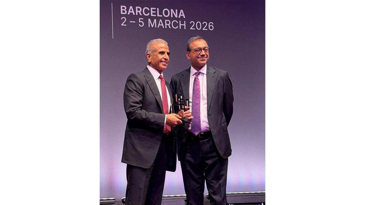 Sunil Bharti Mittal Conferred GSMA Lifetime Achievement Award for Transforming Global Telecommunications (Photo/Airtel) Sunil Bharti Mittal Conferred GSMA Lifetime Achievement Award for Transforming Global Telecommunications (Photo/Airtel)