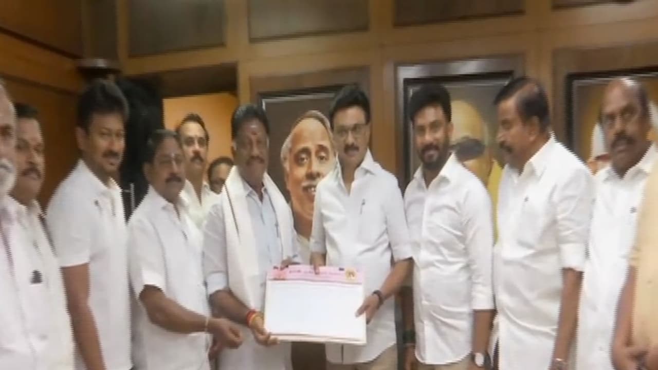 O Panneerselvam joins DMK (Photo: ANI) O Panneerselvam joins DMK (Photo: ANI)
