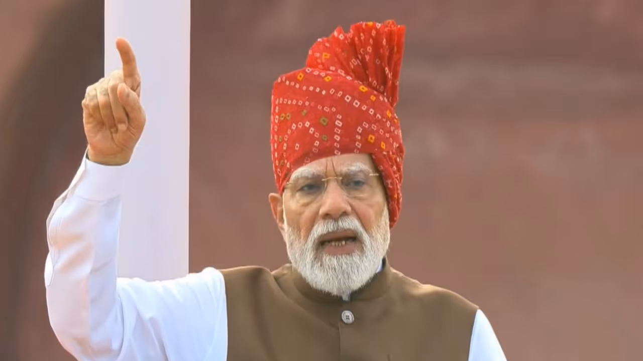 Prime Minister Narendra Modi speaks at Red Fort (Photo/ANI) Prime Minister Narendra Modi speaks at Red Fort (Photo/ANI)