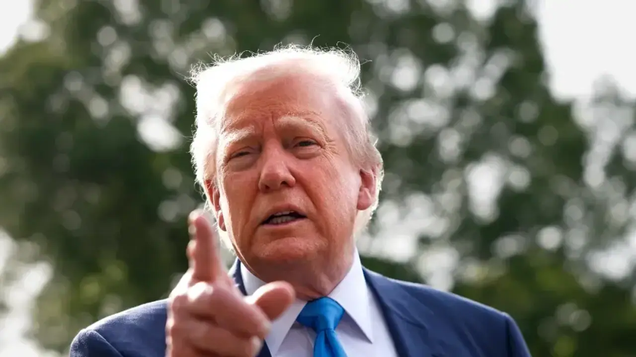https://stocktwits.com/news articles/markets/equity/trump says 200 tariff deals finalized compares us to a department store/chQpguWRbWH