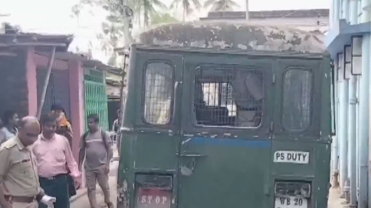 West Bengal Police produce 5 accused before court over attack on Abhishek Banerjee (Photo/ANI) West Bengal Police produce 5 accused before court over attack on Abhishek Banerjee (Photo/ANI)