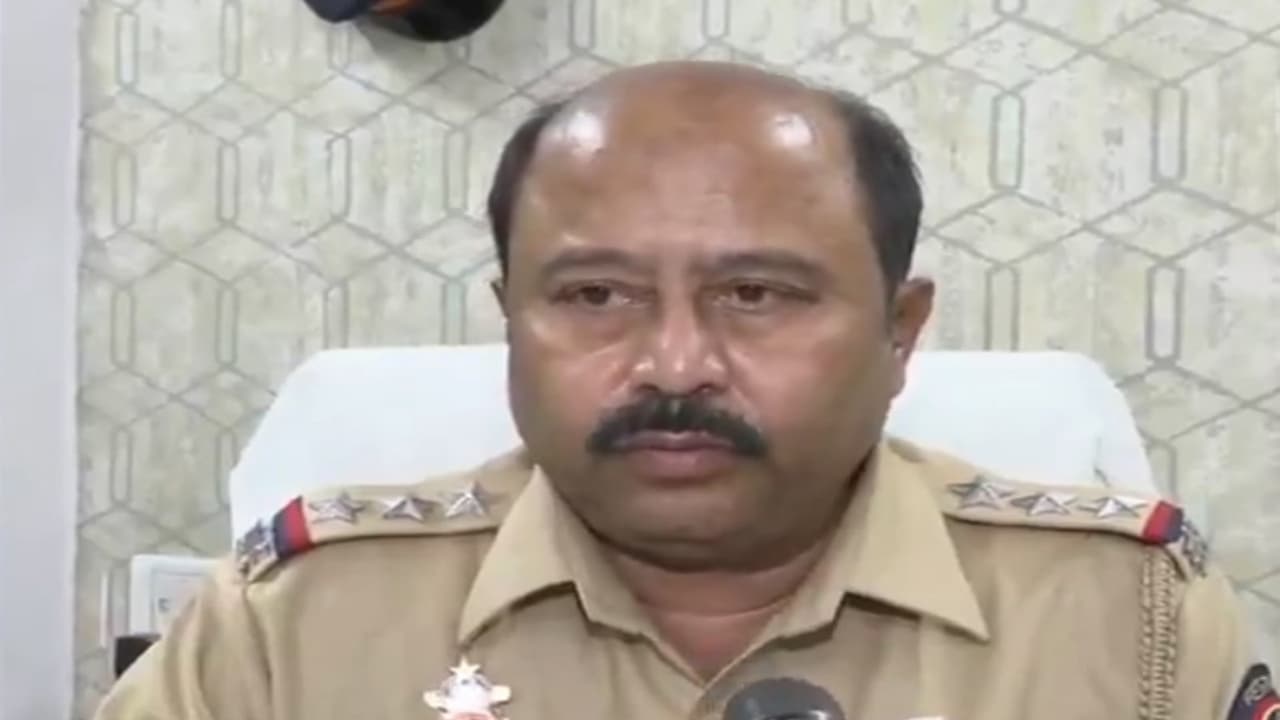Senior Police Inspector Abdul Shaikh (Photo/ANI) Senior Police Inspector Abdul Shaikh (Photo/ANI)