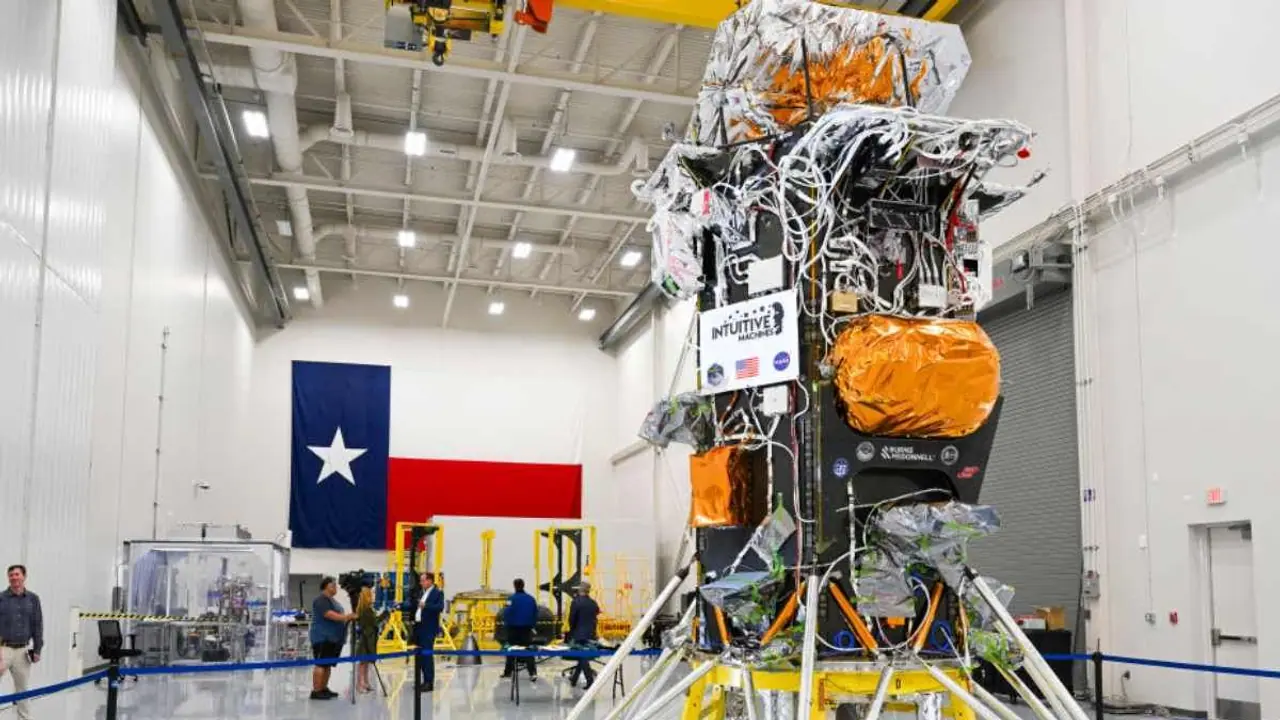 Intuitive Machines Stock Tanks After Hours As Lunar Lander's Touchdown Remains Unclear : Retail Speculates On Likely Outcome Intuitive Machines Stock Tanks After Hours As Lunar Lander's Touchdown Remains Unclear : Retail Speculates On Likely Outcome