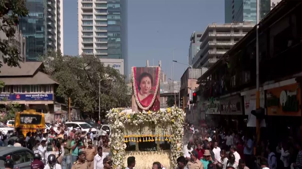 People gathered on the streets (Photo/ANI) People gathered on the streets (Photo/ANI)