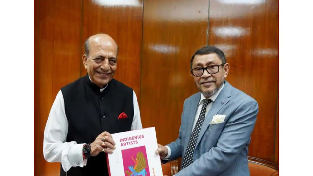 Indian High Commissioner to Bangladesh, Dinesh Trivedi wiht Bangladesh Minister of Health and Family Welfare Sardar Md. Sakhawat Hossain, in Dhaka (Photo/x/.@ihcdhaka) Indian High Commissioner to Bangladesh, Dinesh Trivedi wiht Bangladesh Minister of Health and Family Welfare Sardar Md. Sakhawat Hossain, in Dhaka (Photo/x/.@ihcdhaka)