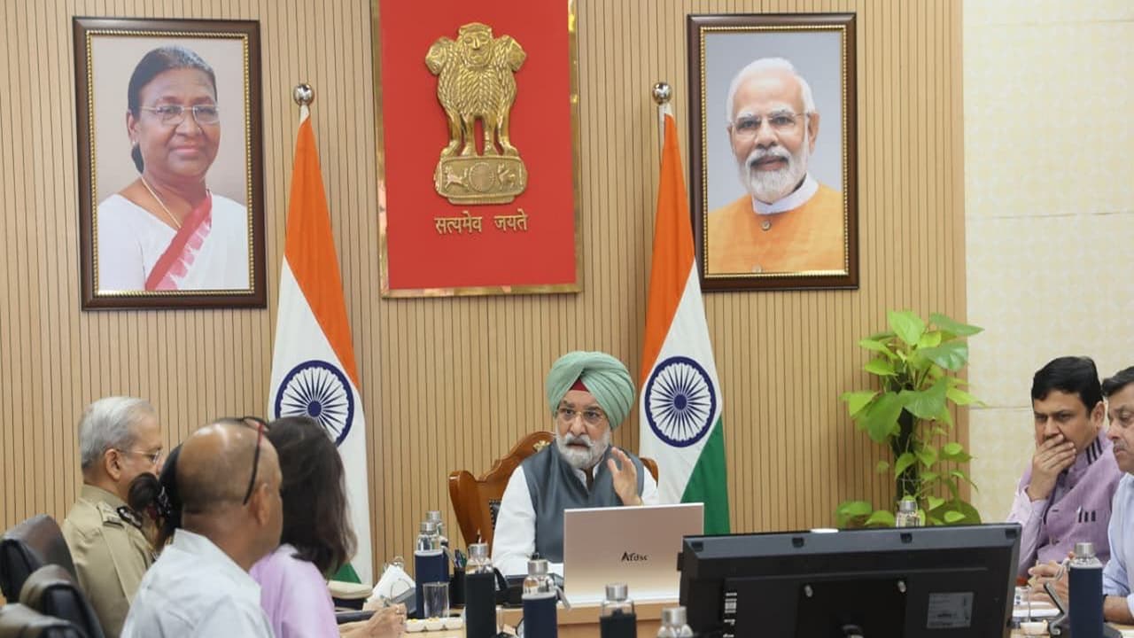 Delhi LG TS Sandhu reviews implementation of POCSO Act across national capital (Photo/X@LtGovDelhi) Delhi LG TS Sandhu reviews implementation of POCSO Act across national capital (Photo/X@LtGovDelhi)