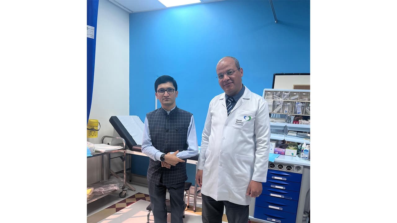 Visual of Consul General's visit to the Hospital (Photo/X@CGIJeddah) Visual of Consul General's visit to the Hospital (Photo/X@CGIJeddah)