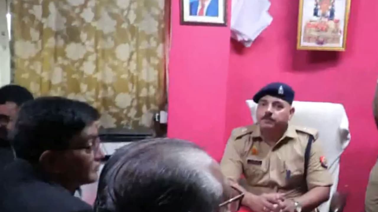 Faizabad Bar Association files complaint with Police (Photo/ANI) Faizabad Bar Association files complaint with Police (Photo/ANI)