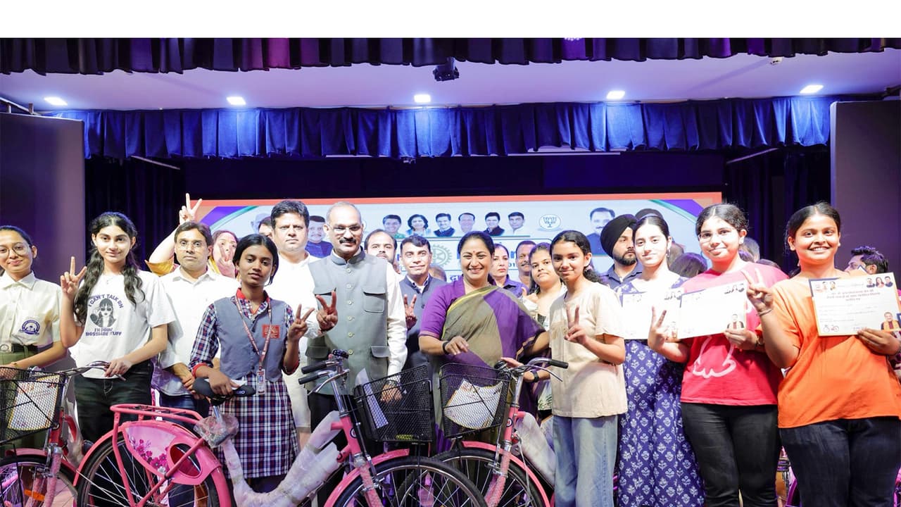 Delhi Chief Minister Rekha Gupta distributes bicycles, cites fuel saving push Delhi Chief Minister Rekha Gupta distributes bicycles, cites fuel saving push