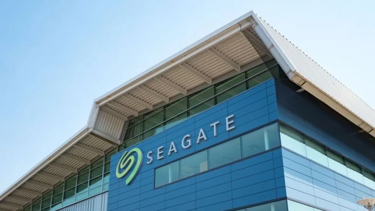 https://stocktwits.com/news articles/markets/equity/seagate 2025 q3 results outperform/chXTbxJRbLA https://stocktwits.com/news articles/markets/equity/seagate 2025 q3 results outperform/chXTbxJRbLA