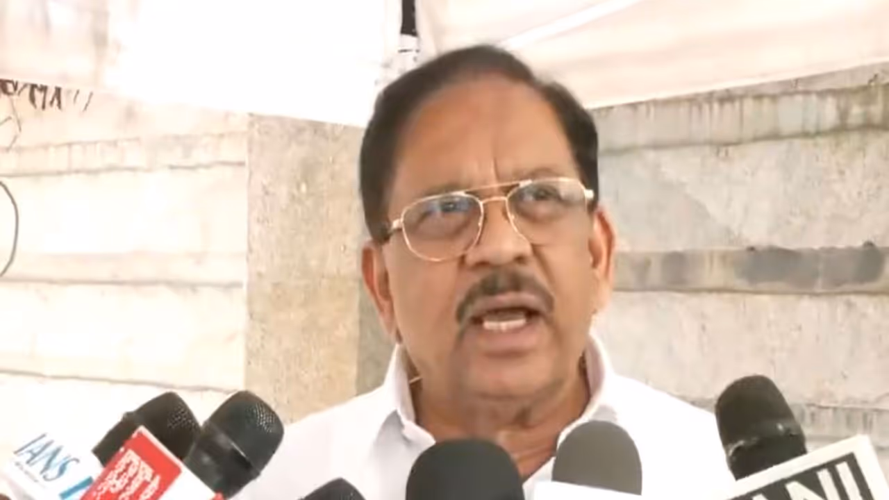 Karnataka Deputy Chief Minister and Revenue Minister G Parameshwara (Photo/ANI) Karnataka Deputy Chief Minister and Revenue Minister G Parameshwara (Photo/ANI)