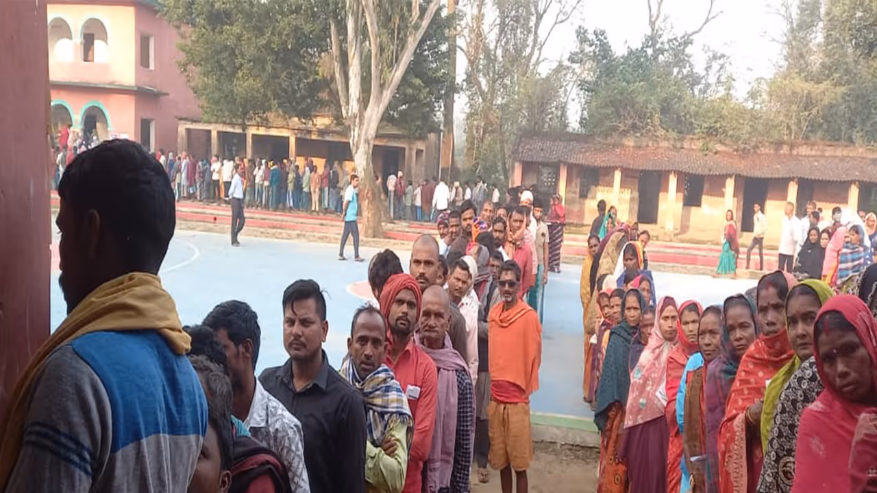 People waiting for their turn to cast ballot in second phase polling in Purnia (Photo//X@ECISVEEP) People waiting for their turn to cast ballot in second phase polling in Purnia (Photo//X@ECISVEEP)