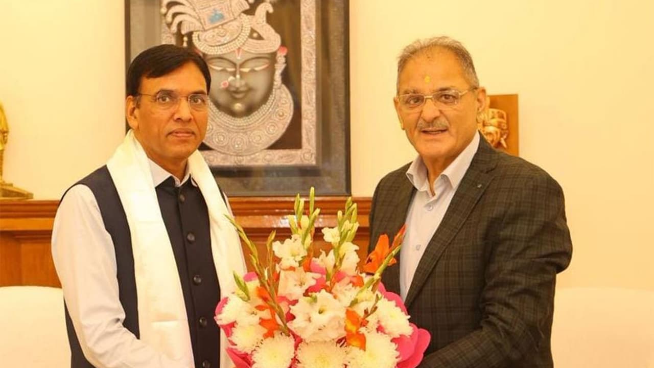 Ladakh LG Kavinder Gupta meets Union Minister Mansukh Mandaviya in Delhi (Photo/X@lg_ladakh) Ladakh LG Kavinder Gupta meets Union Minister Mansukh Mandaviya in Delhi (Photo/X@lg_ladakh)