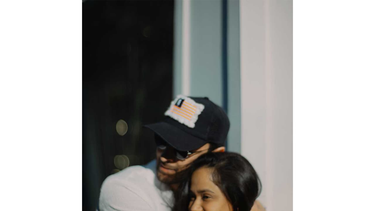 Aayush Sharma with wife Arpita Khan Sharma (Photo/Instagram@aaysharma) Aayush Sharma with wife Arpita Khan Sharma (Photo/Instagram@aaysharma)