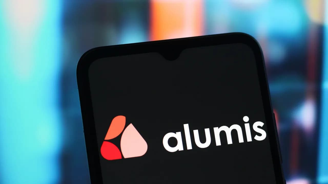 https://stocktwits.com/news articles/markets/equity/alms stock clocks worst day after 57 drop what drove the selloff/cZso6qARJMD https://stocktwits.com/news articles/markets/equity/alms stock clocks worst day after 57 drop what drove the selloff/cZso6qARJMD