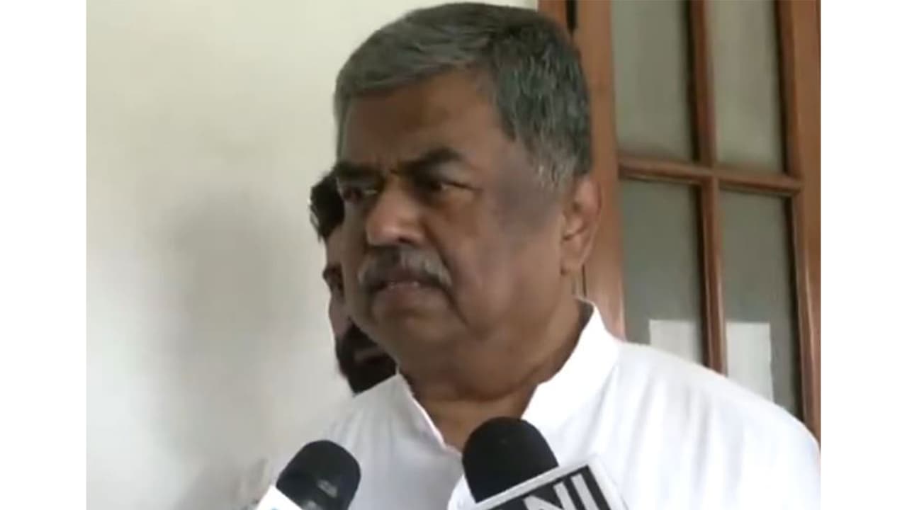 Karnataka Congress president BK Hariprasad (Photo/ANI) Karnataka Congress president BK Hariprasad (Photo/ANI)