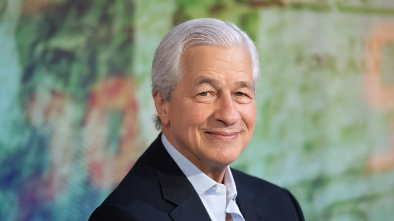 https://stocktwits.com/news articles/markets/equity/jamie dimon thinks sticky inflation to keep fed from cutting rates/chDhlXnR3PX